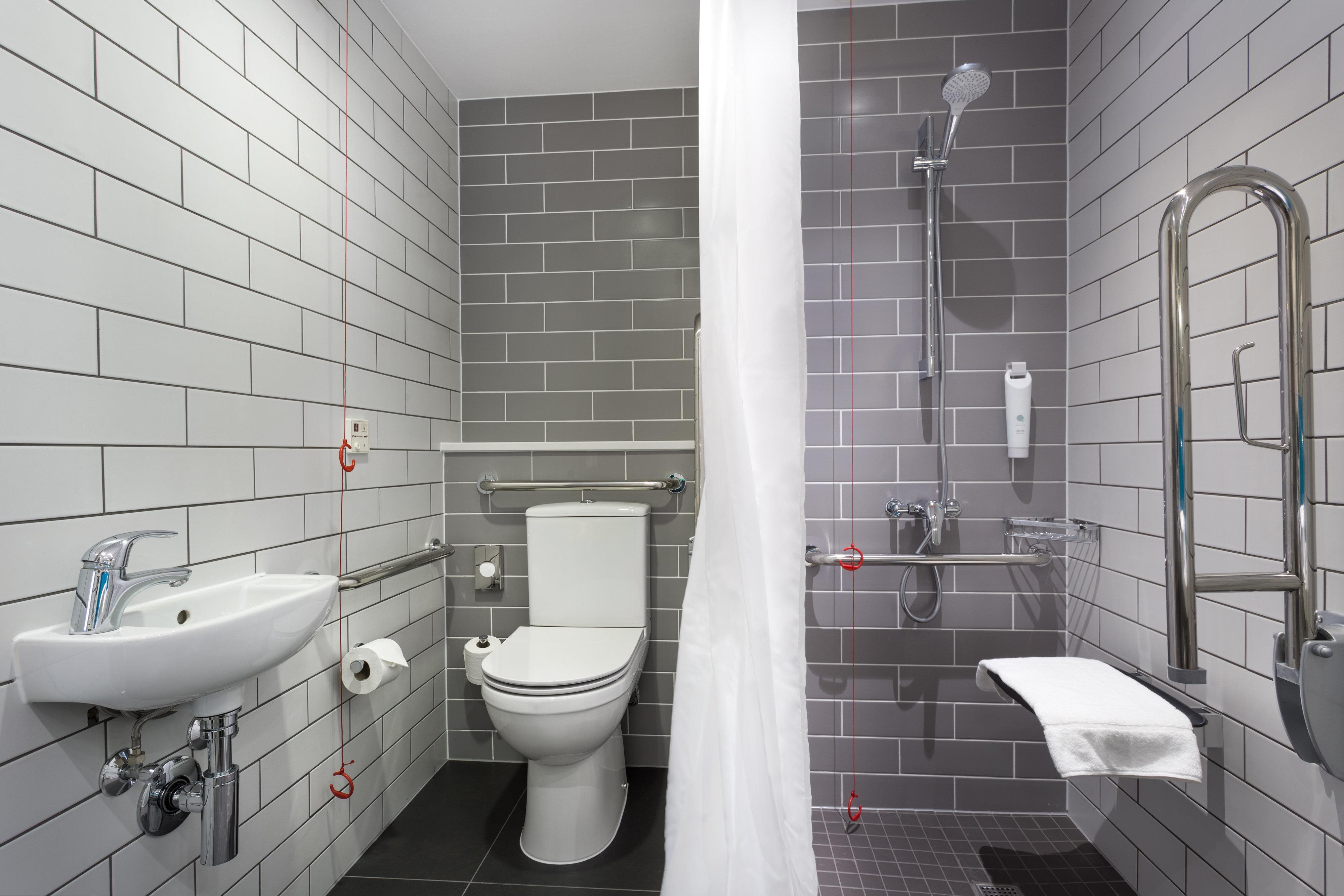 Holiday Inn Express London - Watford Junction By Ihg Exterior photo