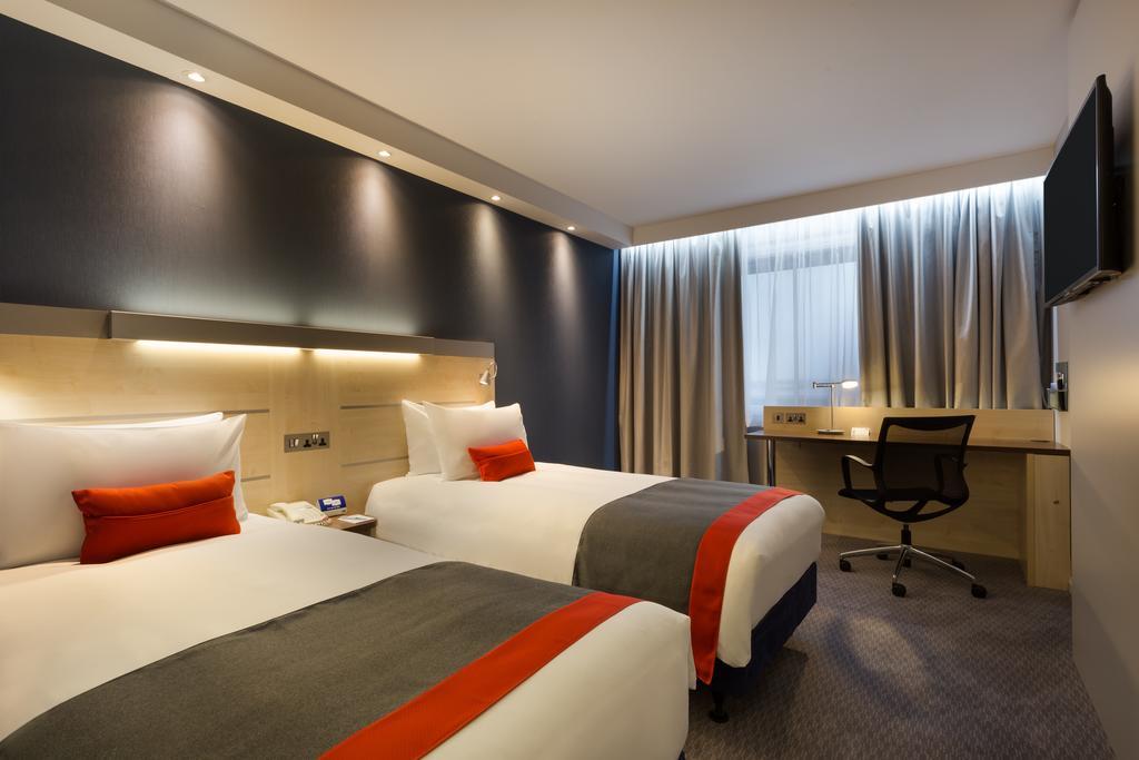 Holiday Inn Express London - Watford Junction By Ihg Room photo